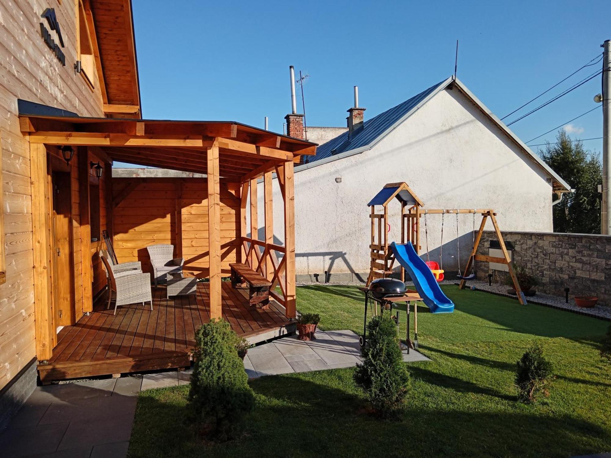 Villa Triti Стара-Лесна Экстерьер фото